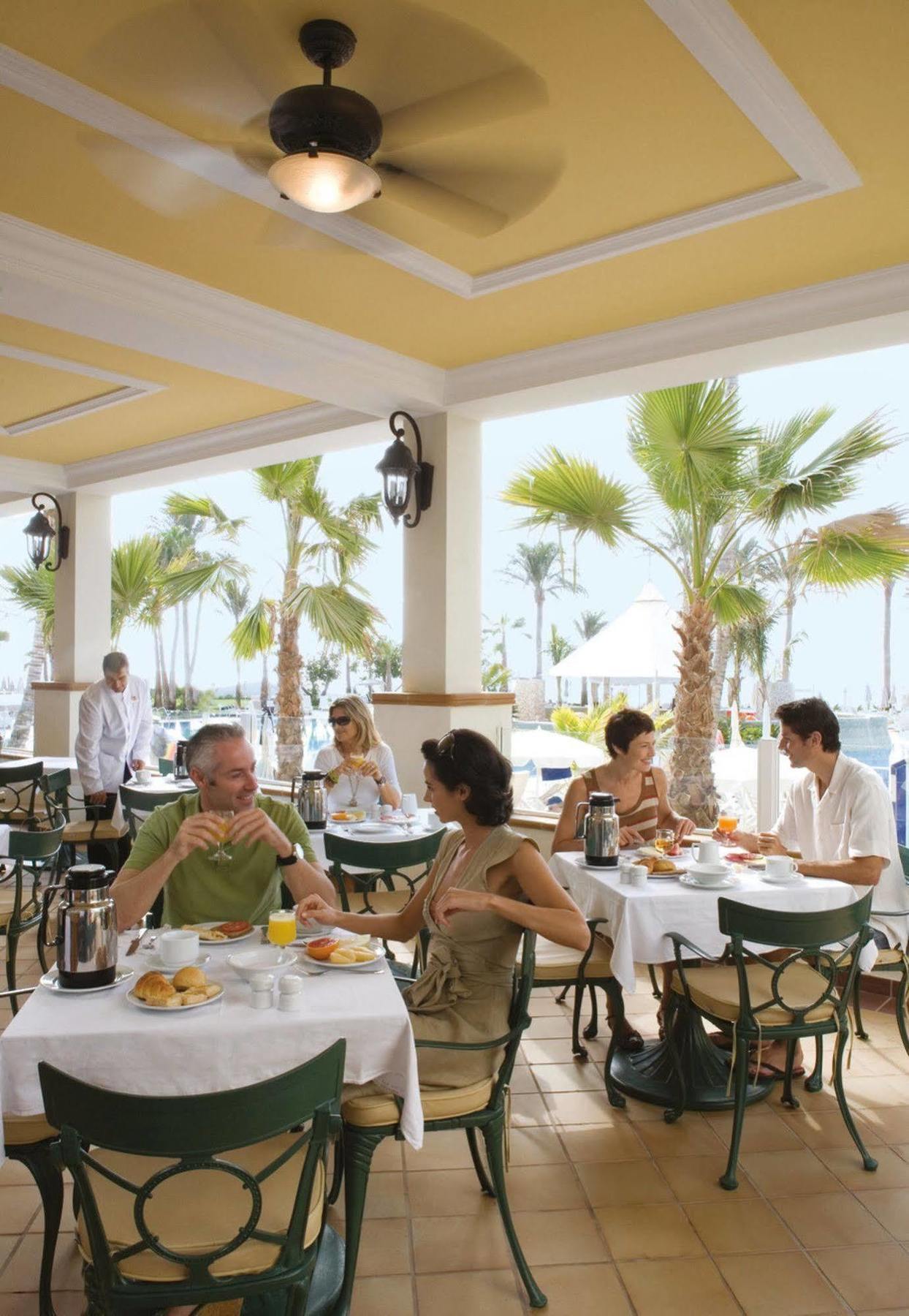 Riu Palace Tres Islas 科拉雷侯 外观 照片